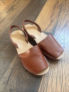 Kenneth Cole Reaction Fine Glass Chestnut Brown Slingback Sandal Women’s Sz 9.5